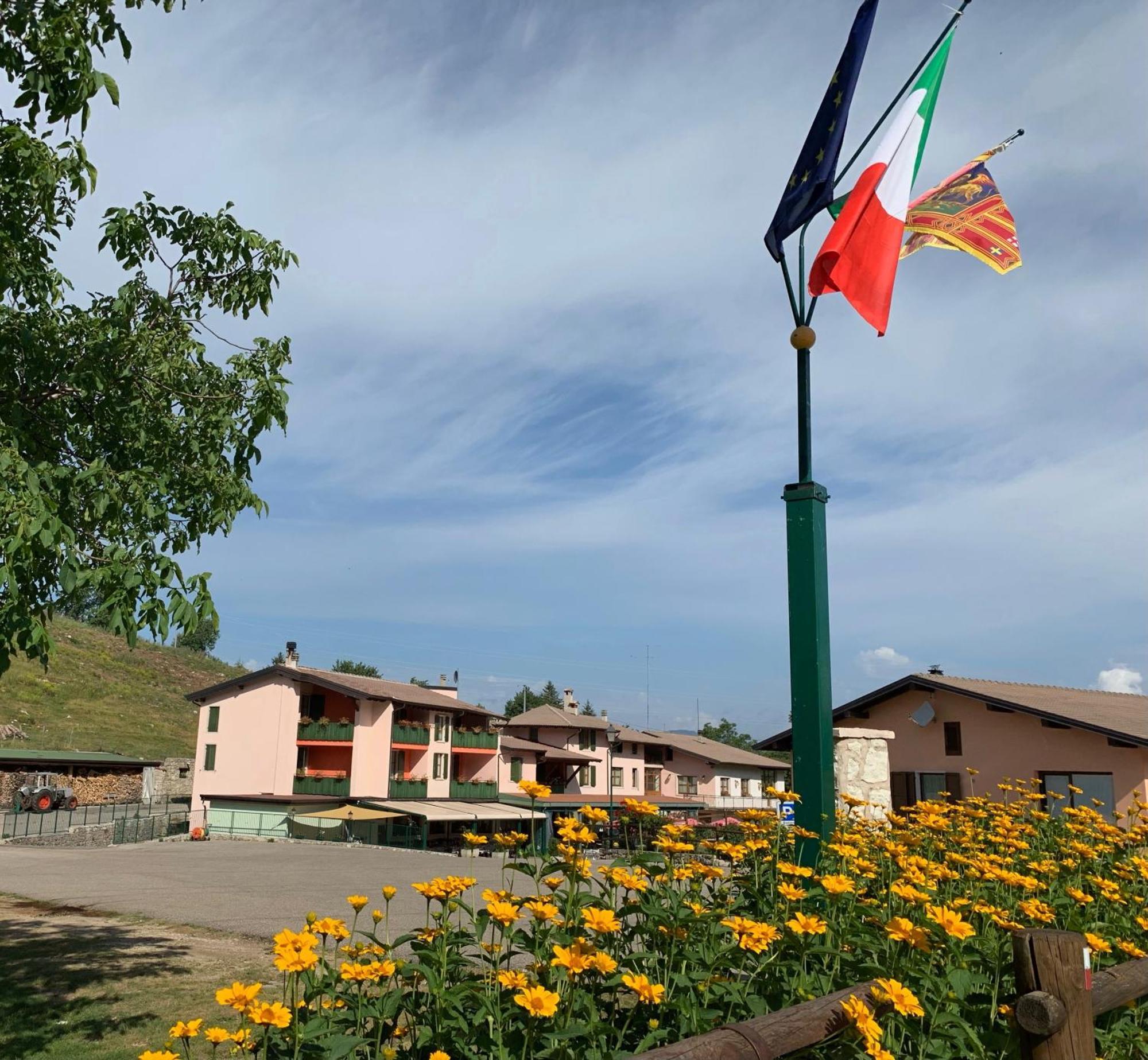 Hotel Edelweiss San Zeno di Montagna Dış mekan fotoğraf